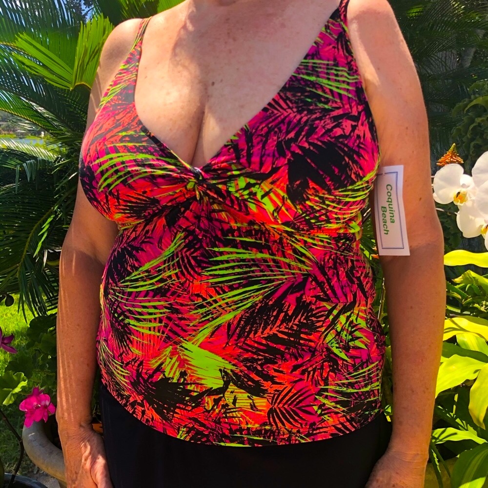 Women’s Multi Colored Twist Front Tankini Set